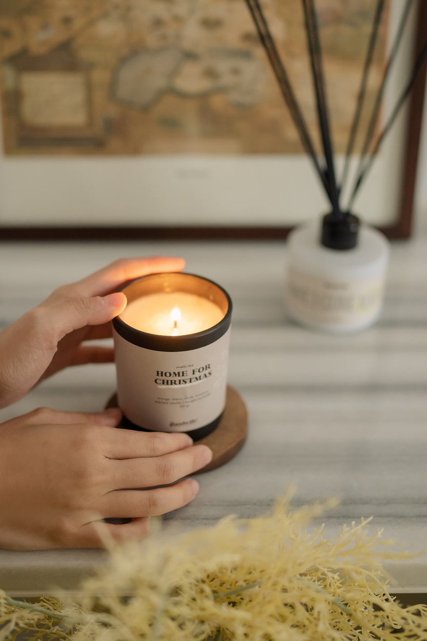 Picture of THE GOODWIFE - The Good Scented Candle Home for Christmas
